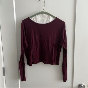 long sleeve cropped burgundy tee